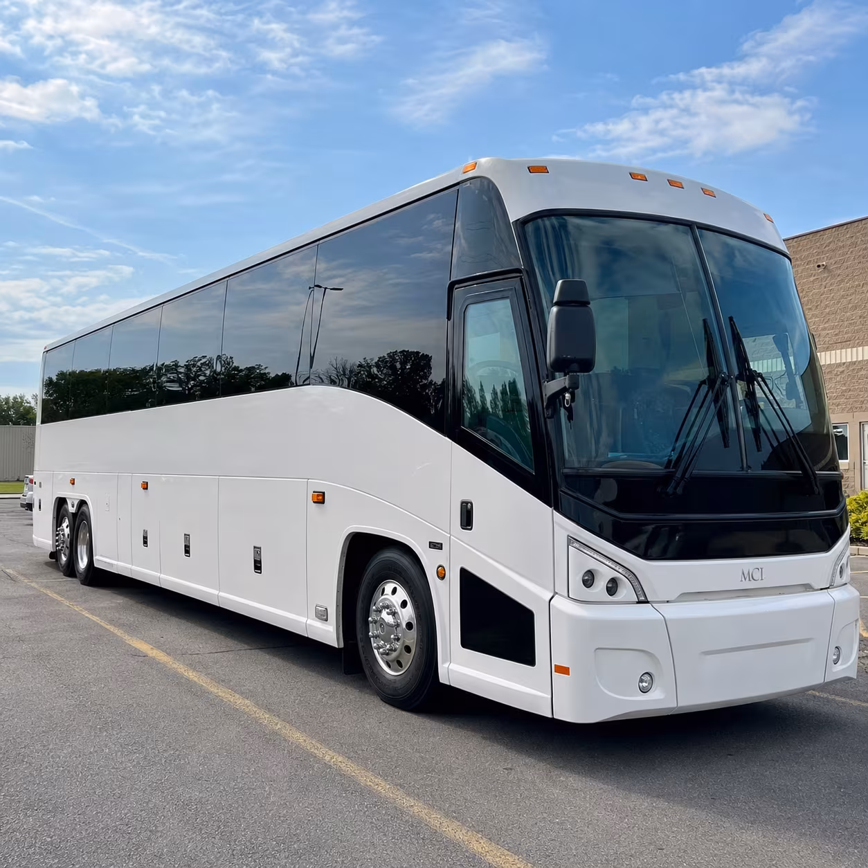airport shuttle buses at phoenix sky harbor international airport phx